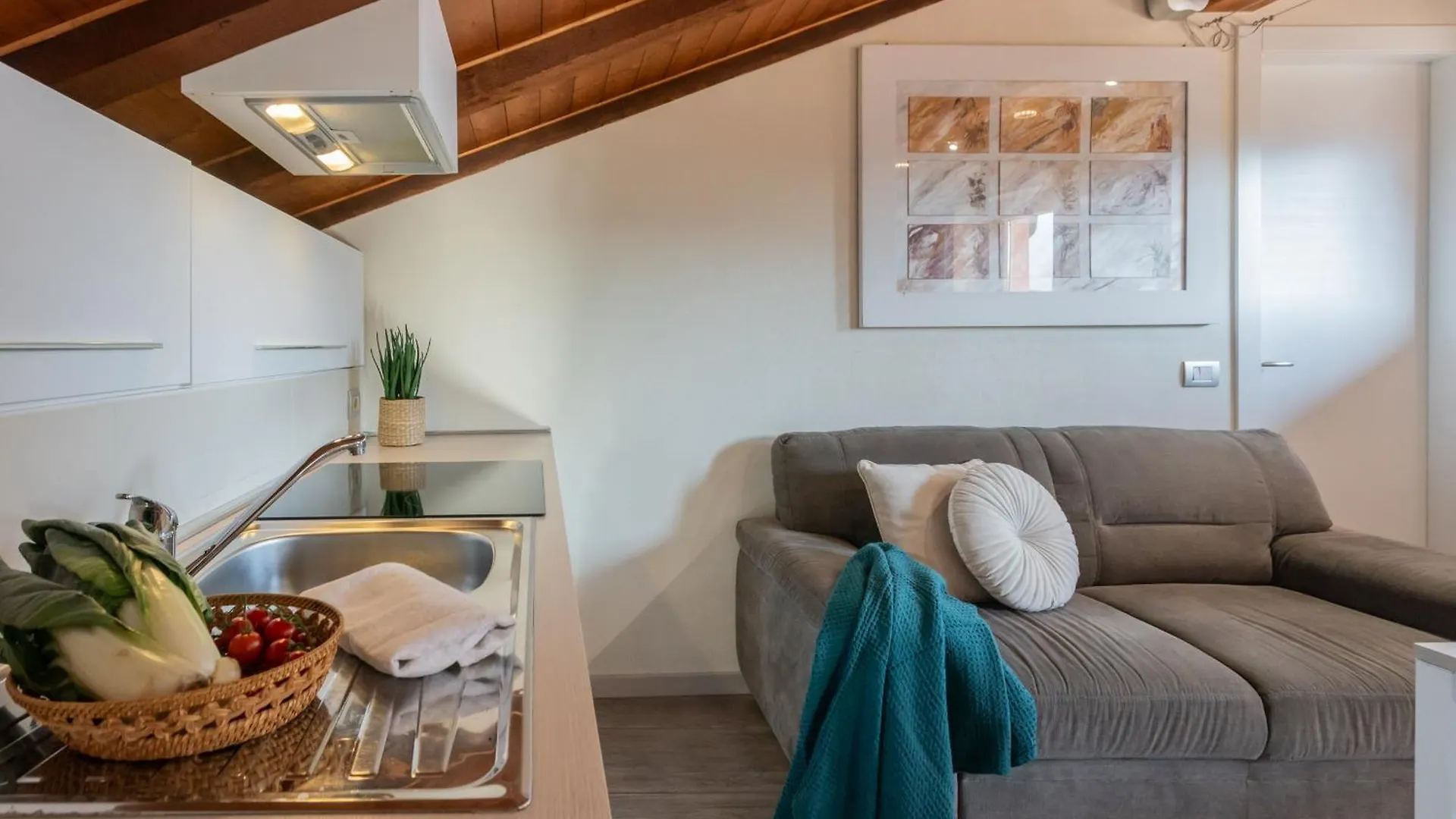 Domus In Como By Rent All Como Apartmán