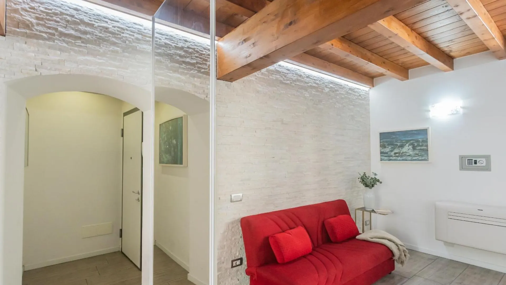 Domus In Como By Rent All Como 0*,  Itálie