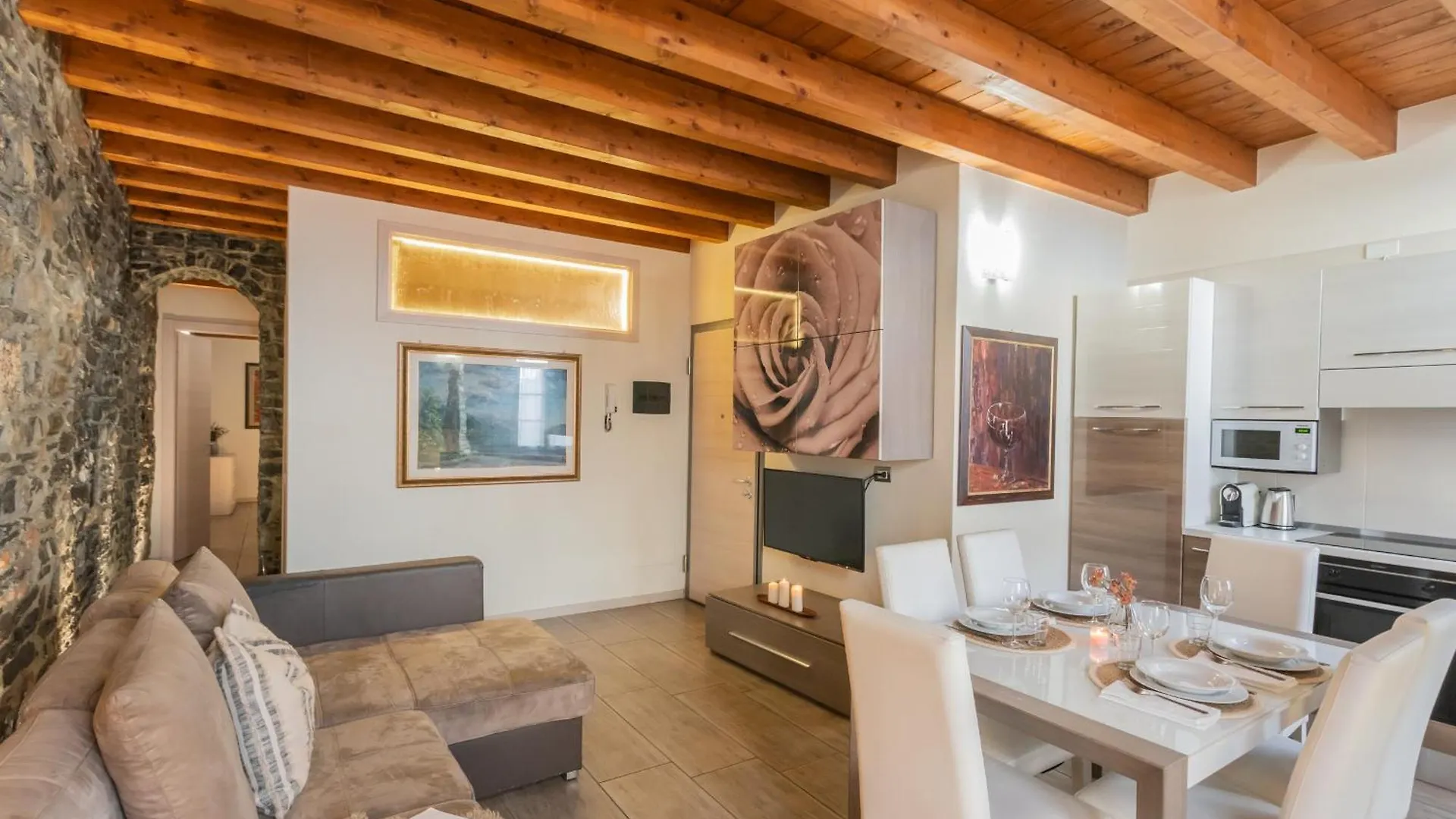 Domus In Como By Rent All كومو 0*,  إيطاليا