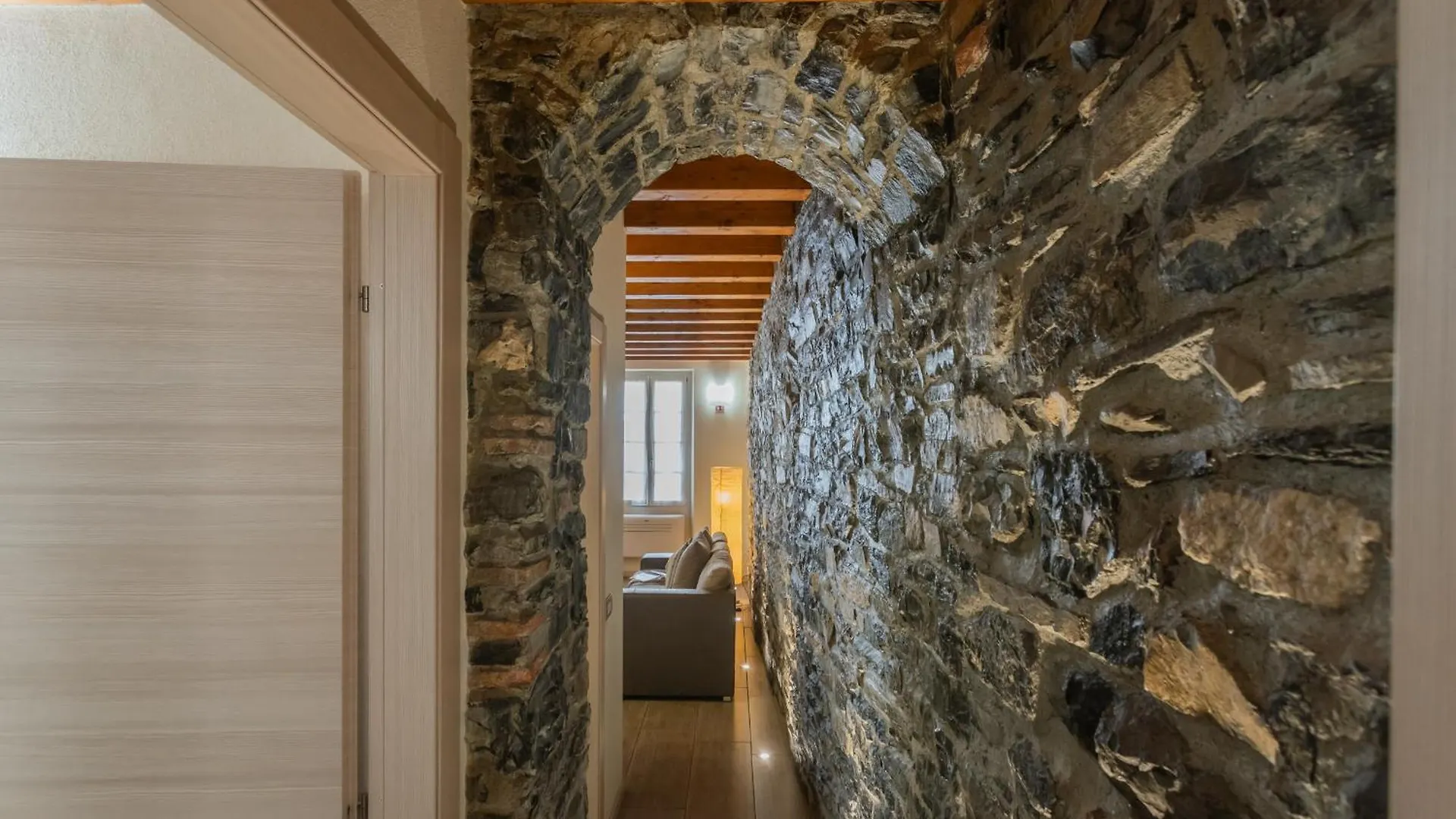 Domus In Como By Rent All كومو 0*,  إيطاليا