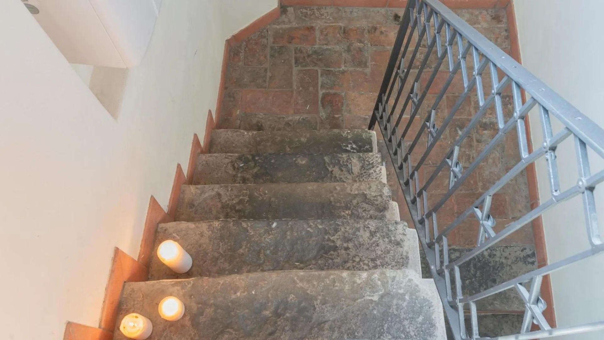 Domus In Como By Rent All كومو 0*,