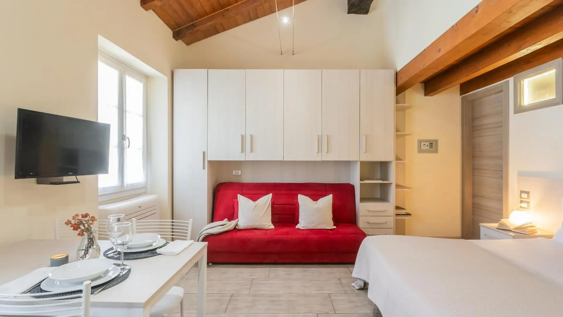 Domus In Como By Rent All كومو شقة
